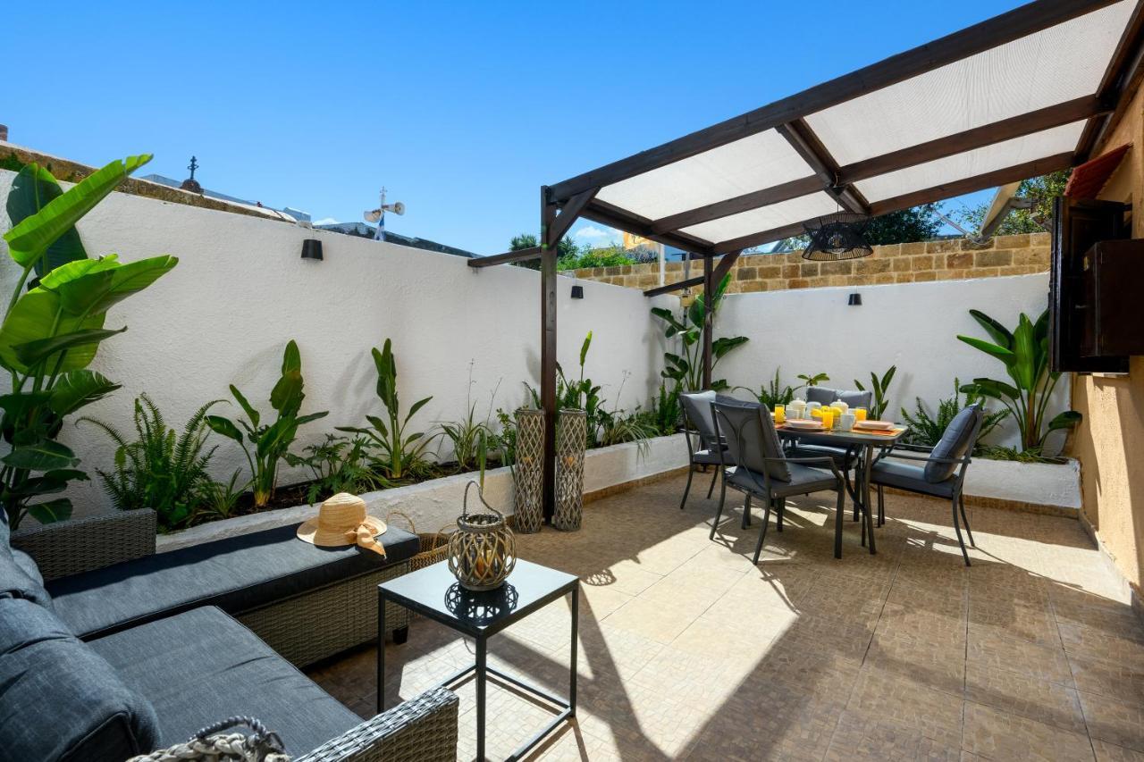 Old Town Villa 3 *