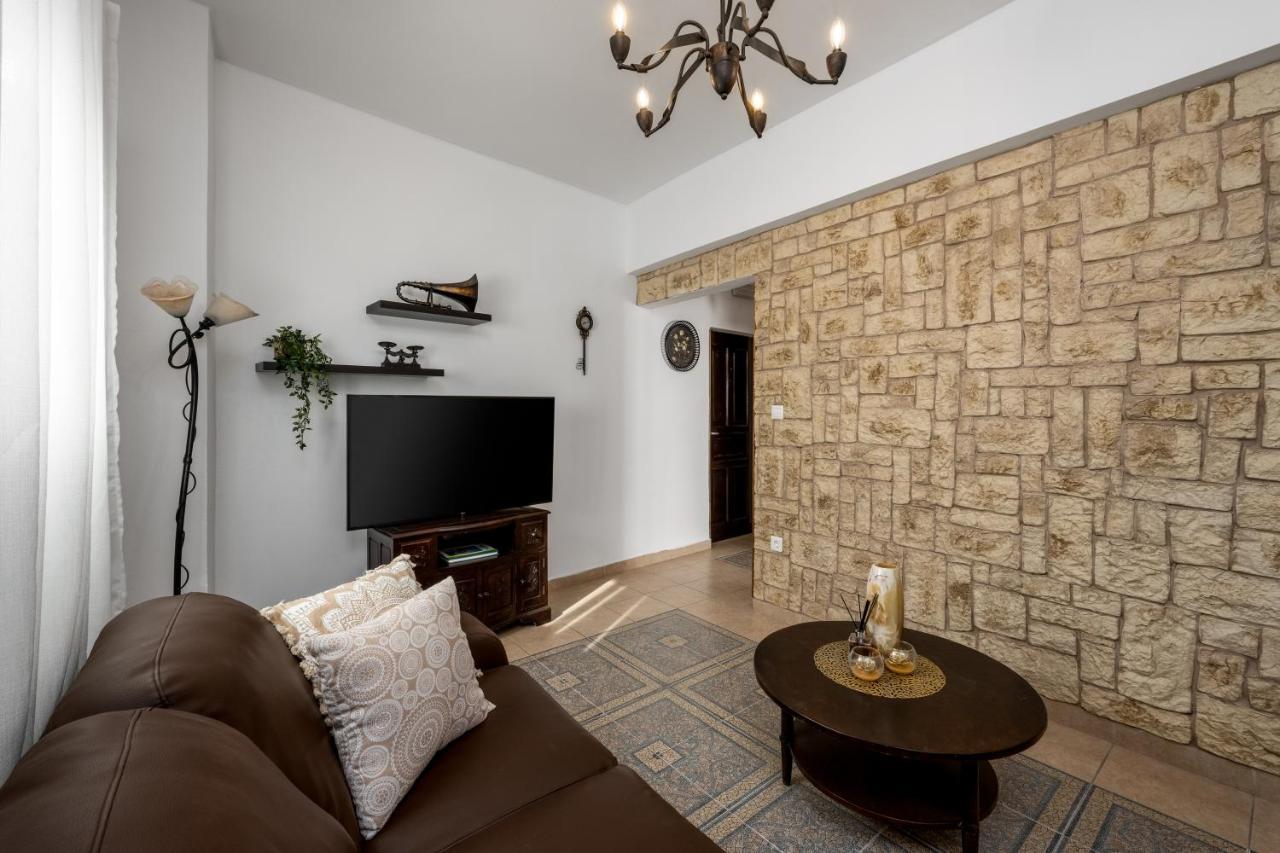 Old Town Villa 3 *