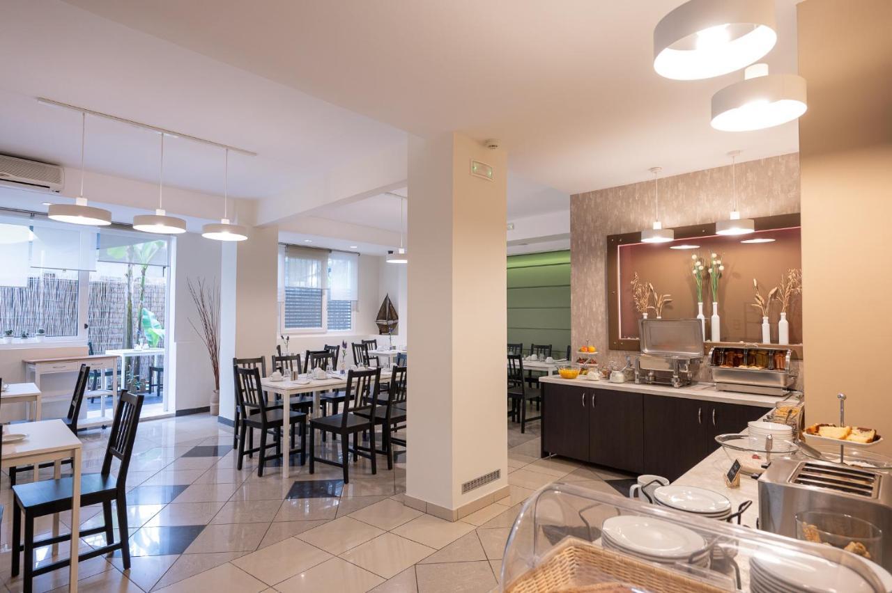 Hotel Akropol 3 *