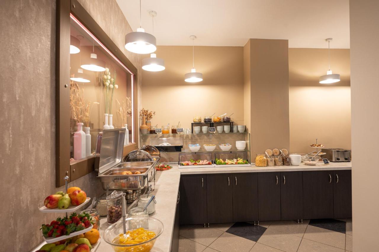 Hotel Akropol 3 *