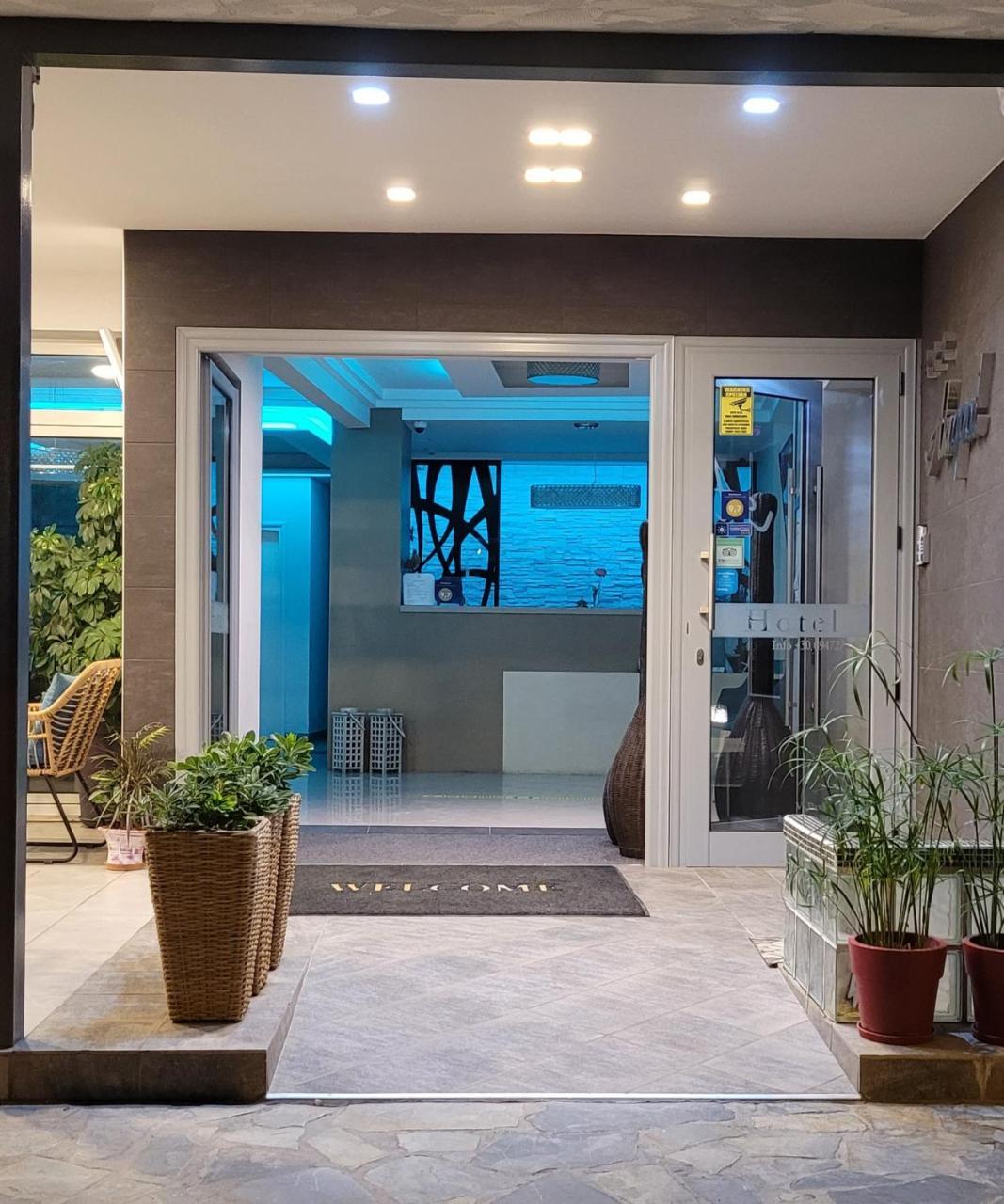 Hotel Akropol 3 *