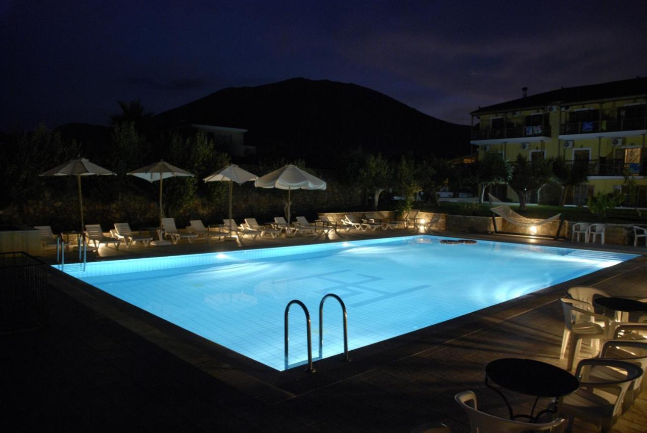 Porto Lourbas Hotel 3 *