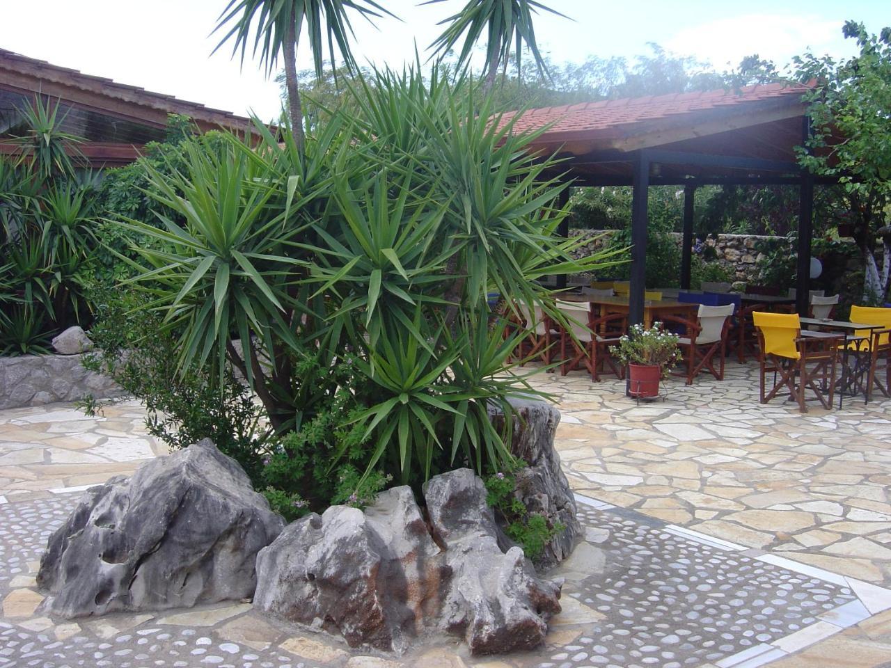Porto Lourbas Hotel 3 *