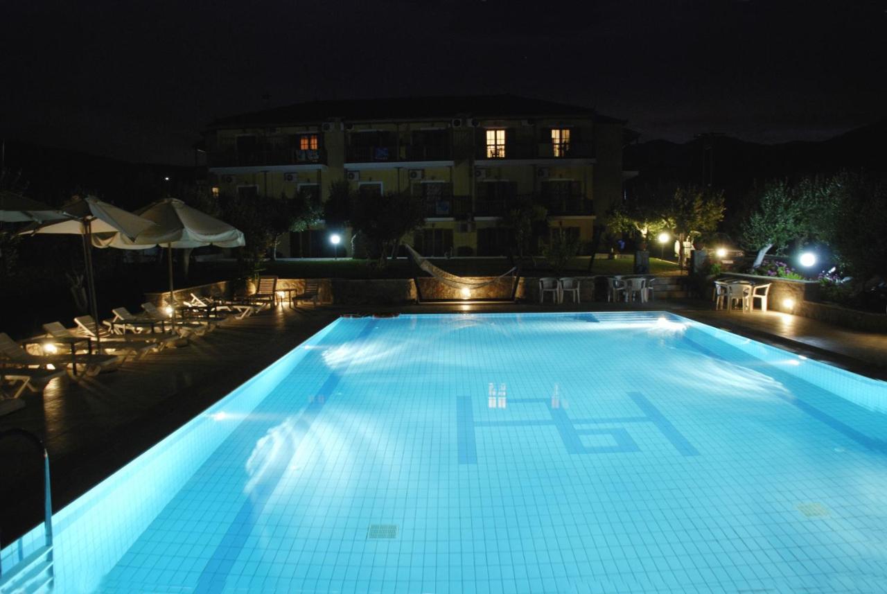 Porto Lourbas Hotel 3 *