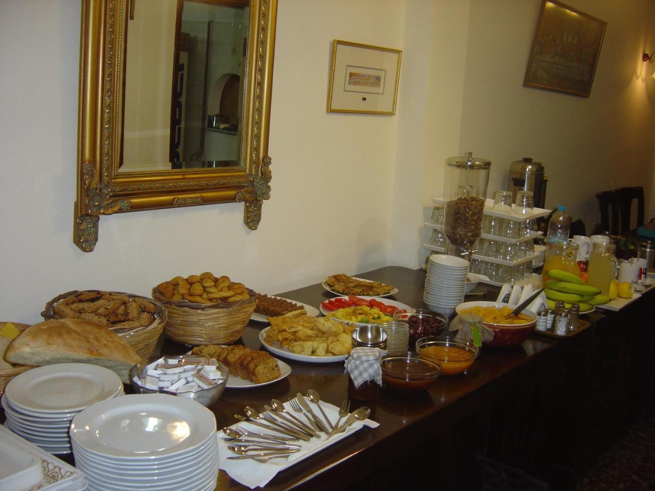 Porto Lourbas Hotel 3 *
