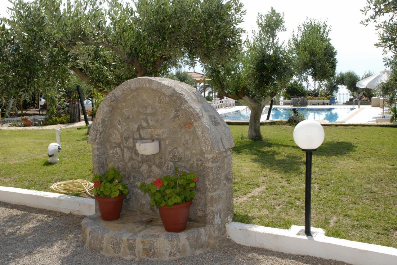 Porto Lourbas Hotel 3 *