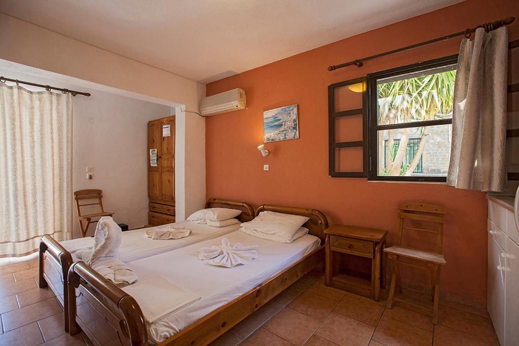 Apostolis Studios Apartments 3 *