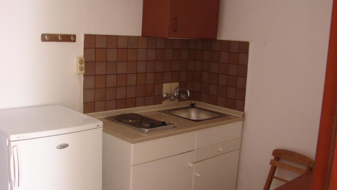 Apostolis Studios Apartments 3 *