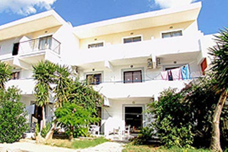 Apostolis Studios Apartments 3 *