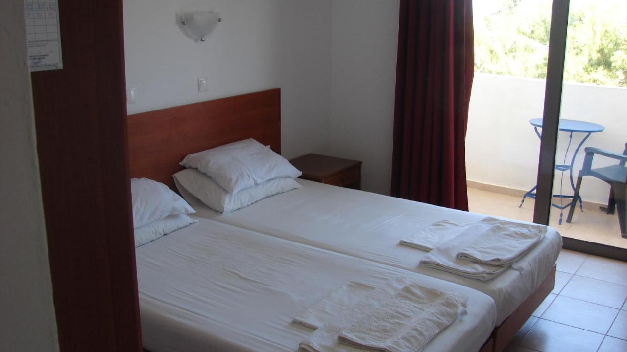 Apostolis Studios Apartments 3 *