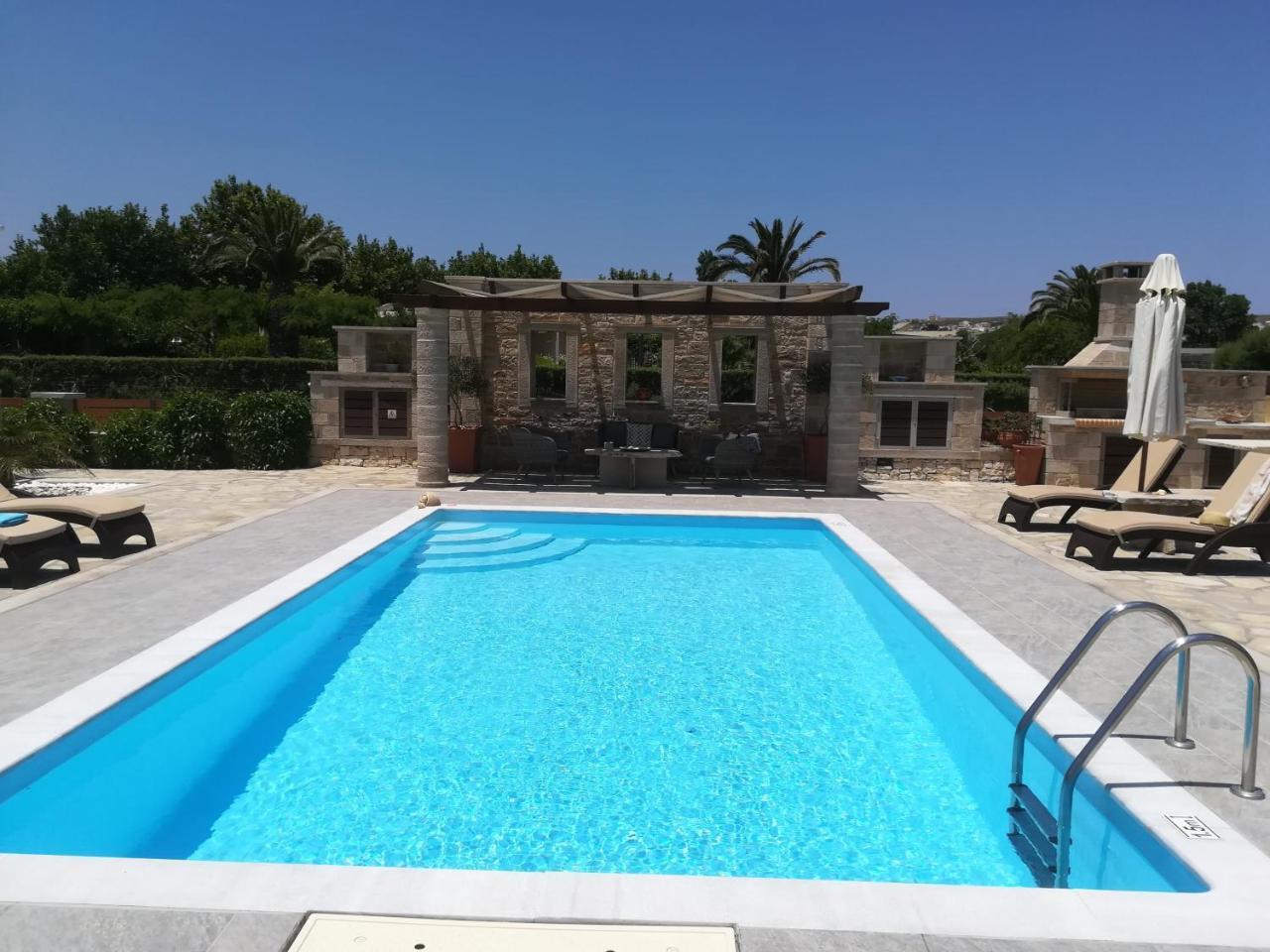 Blue Horizon Villa & Suites 