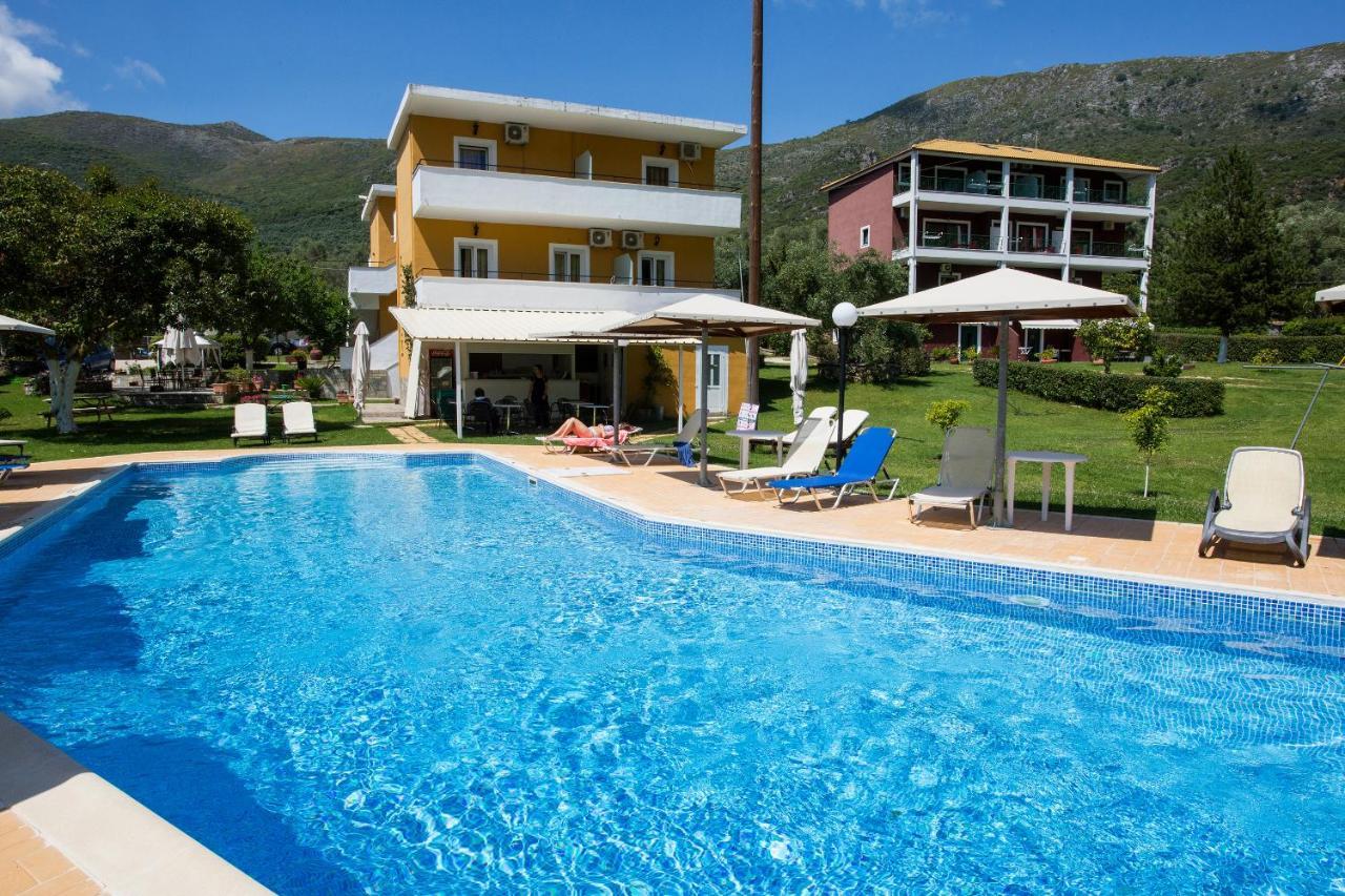 Aristidis Garden  - pic #17
