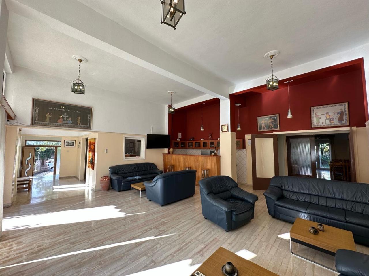 Galini Hotel 2 *
