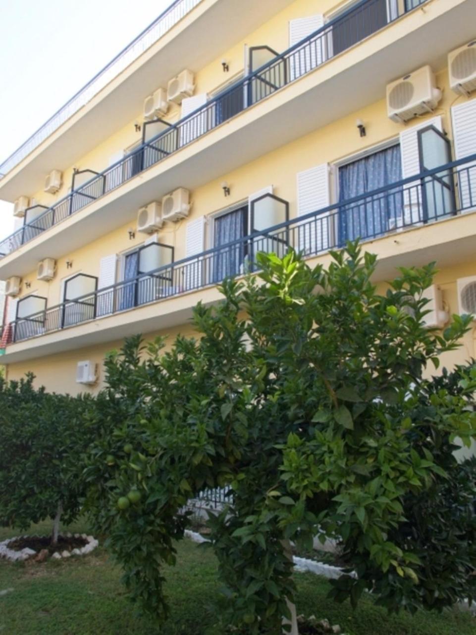 Galini Hotel 2 *