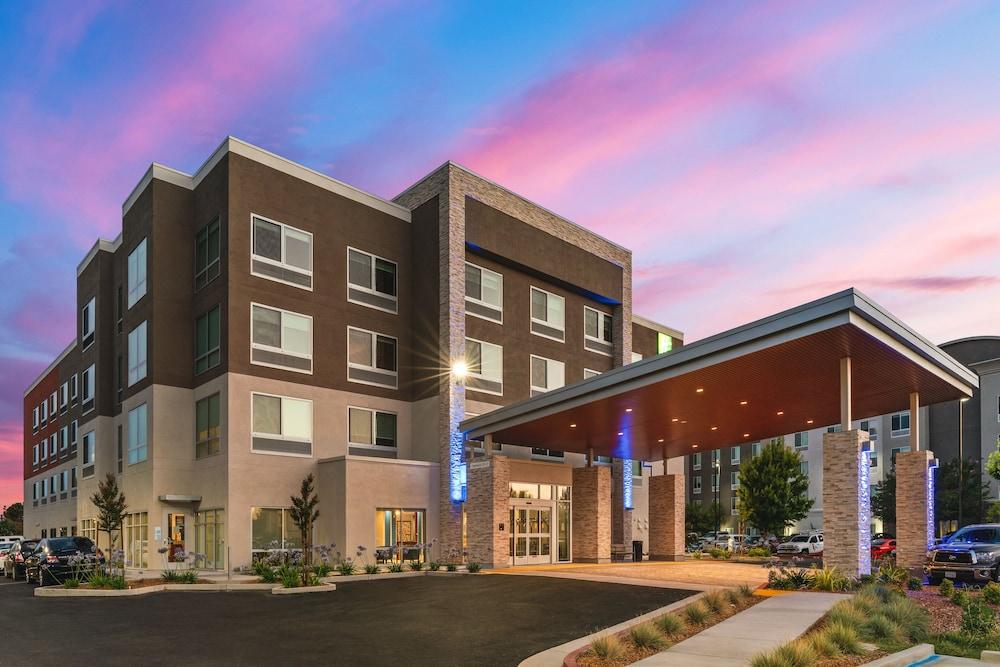 Holiday Inn Express & Suites Suisun City em Suisun-city
