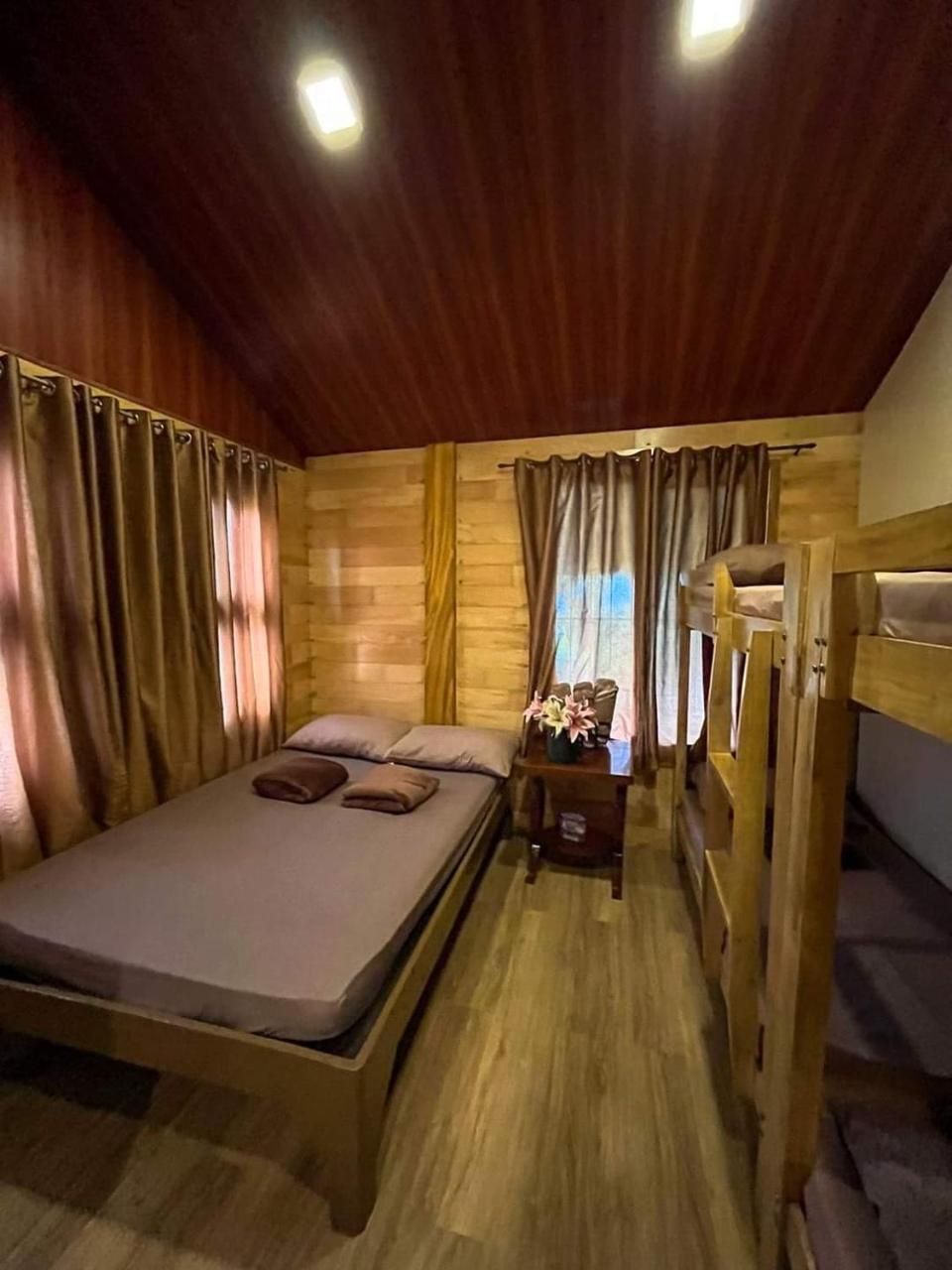 Dahilayan Comfy Cabin