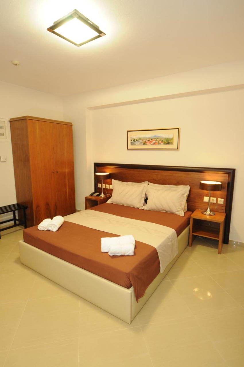 Philippeio Hotel 3 *