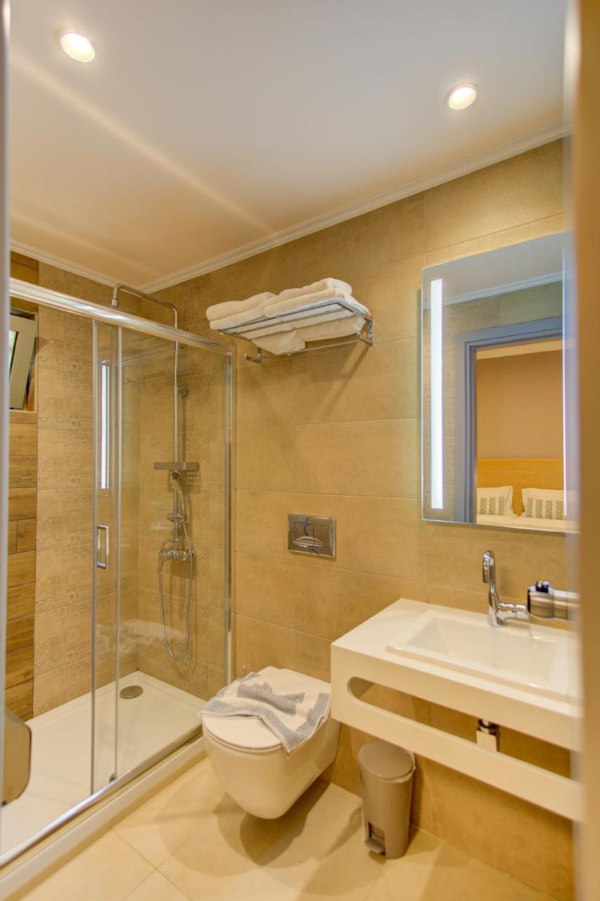 Maria Beach Hotel 2 *
