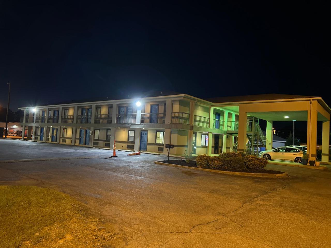 Briarwood Inn em Amory