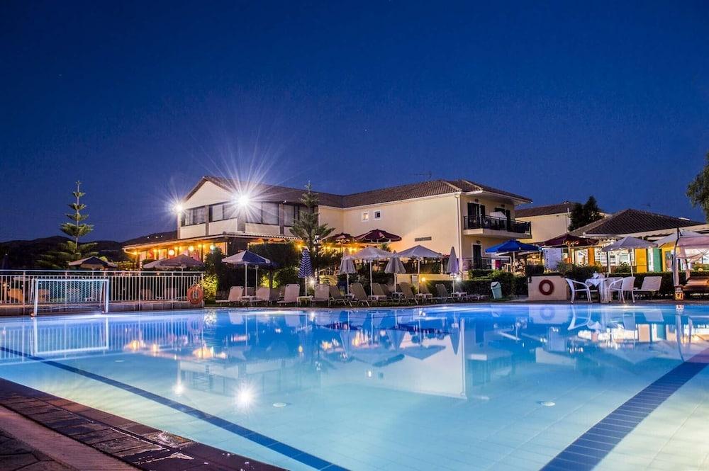 Amaryllis Hotel 3 *