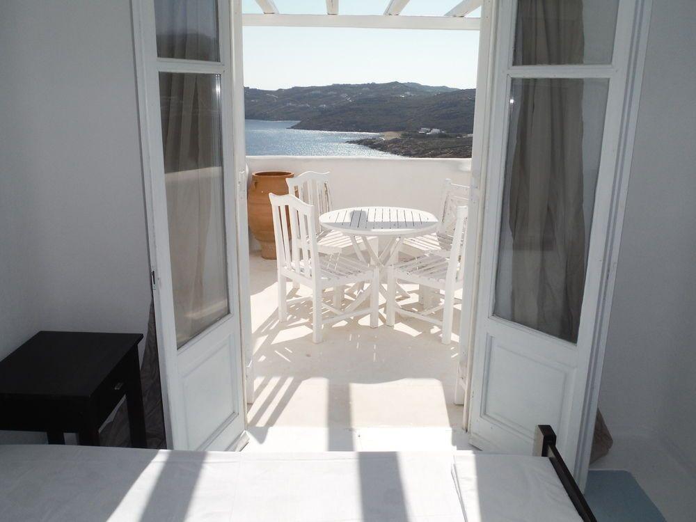 Elia Houses 3 *