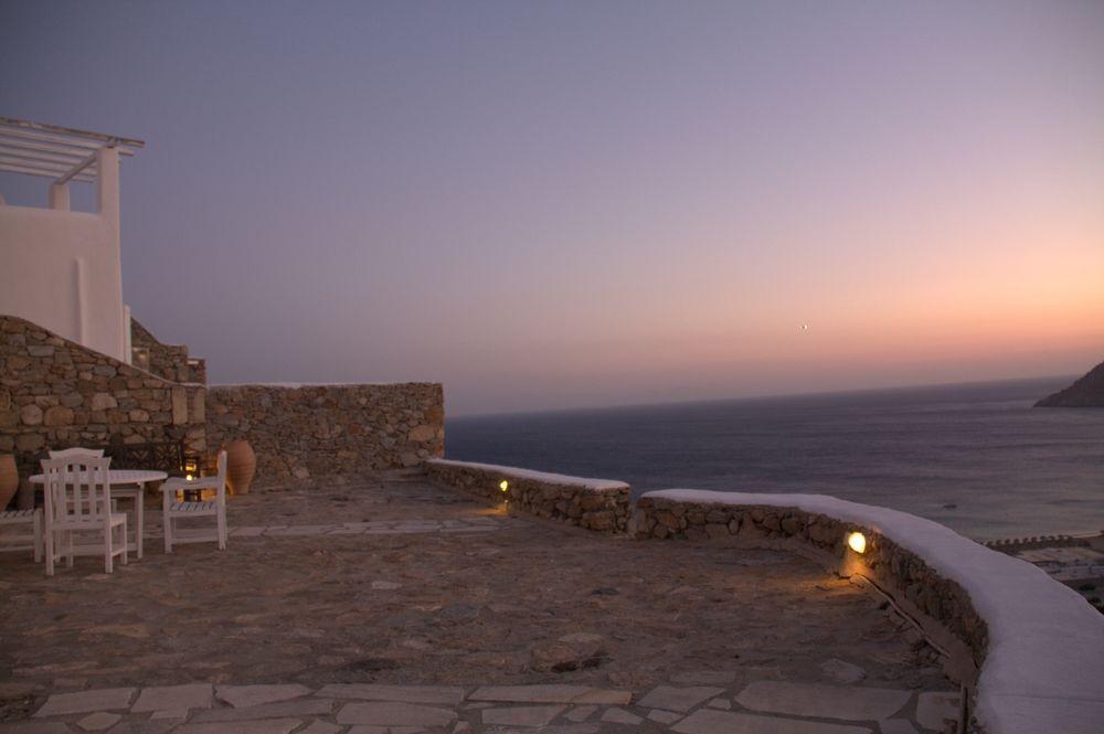 Elia Houses 3 *