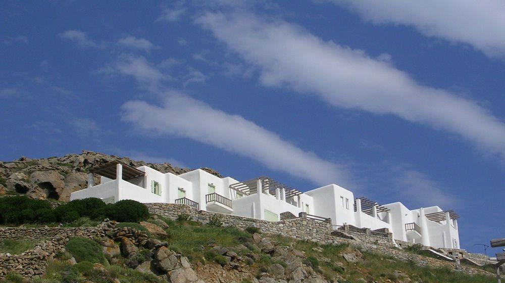 Elia Houses 3 *