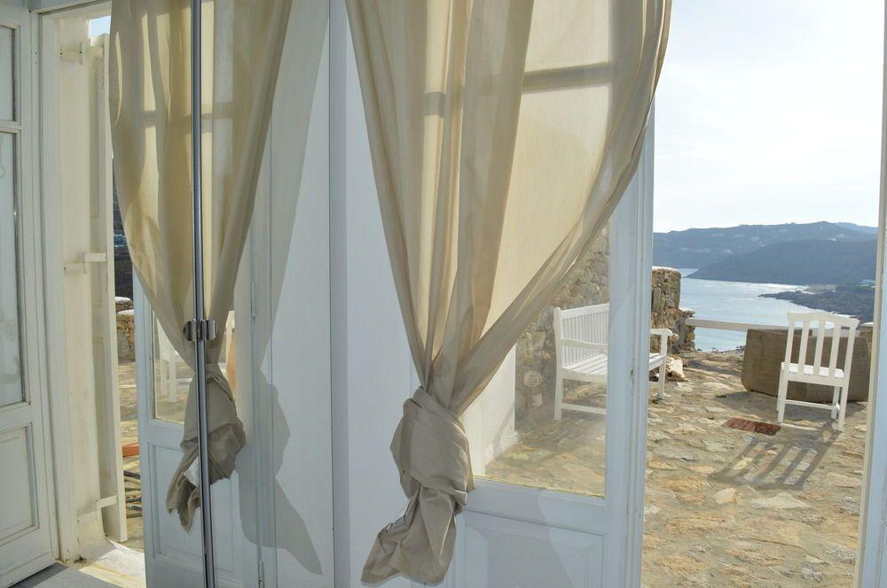 Elia Houses 3 *