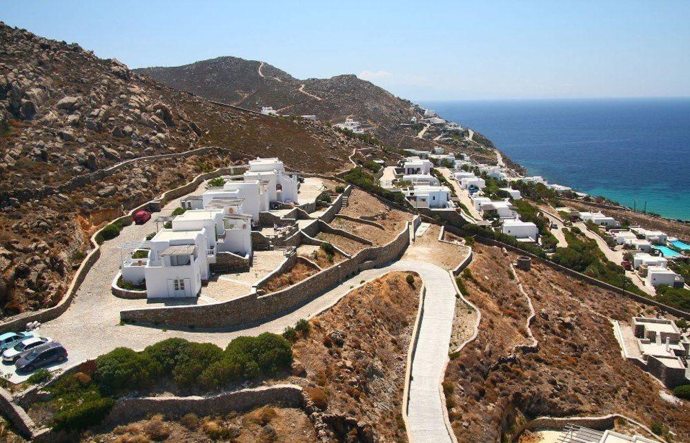 Elia Houses 3 *