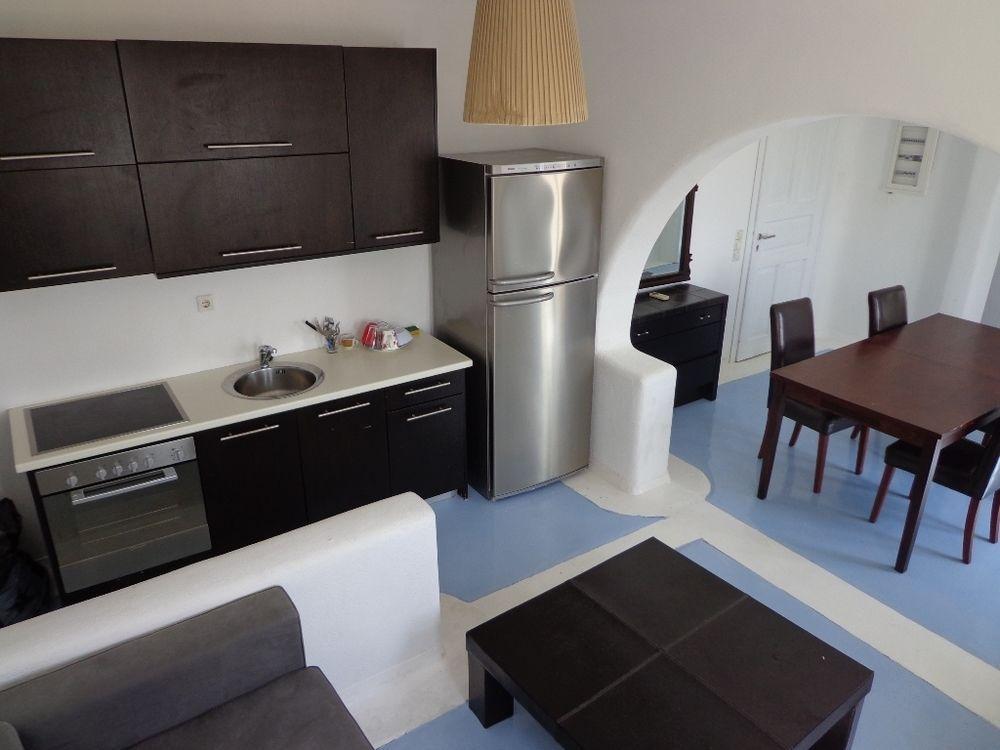 Elia Houses 3 *