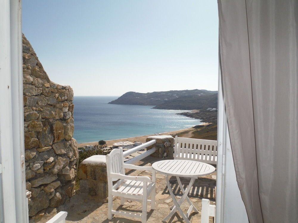 Elia Houses 3 *