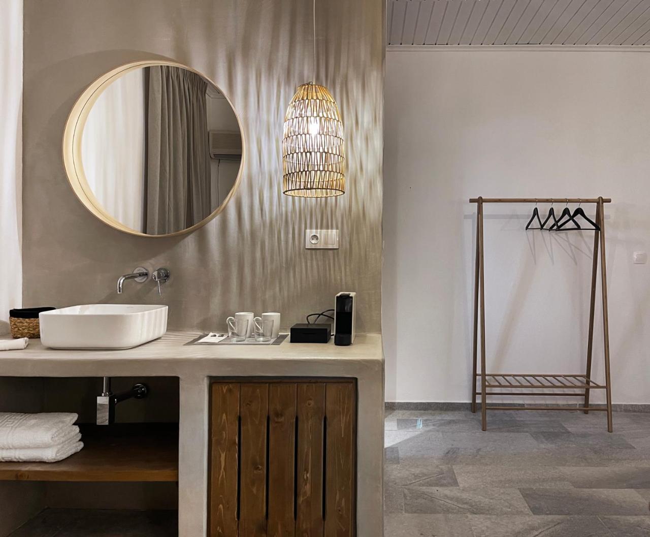 Thalassa Naxos 3 *