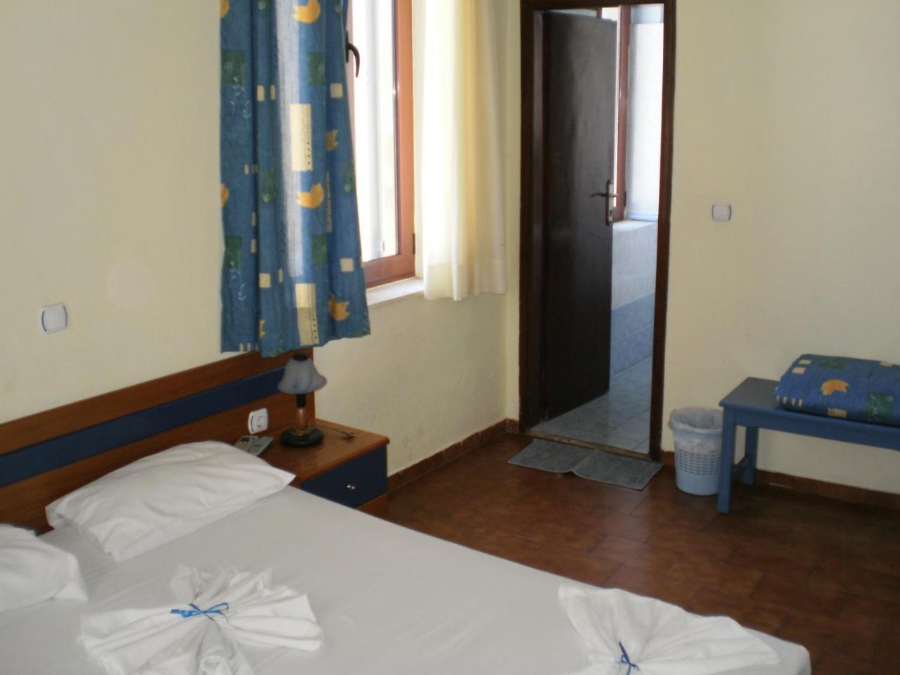 Pia Rooms 