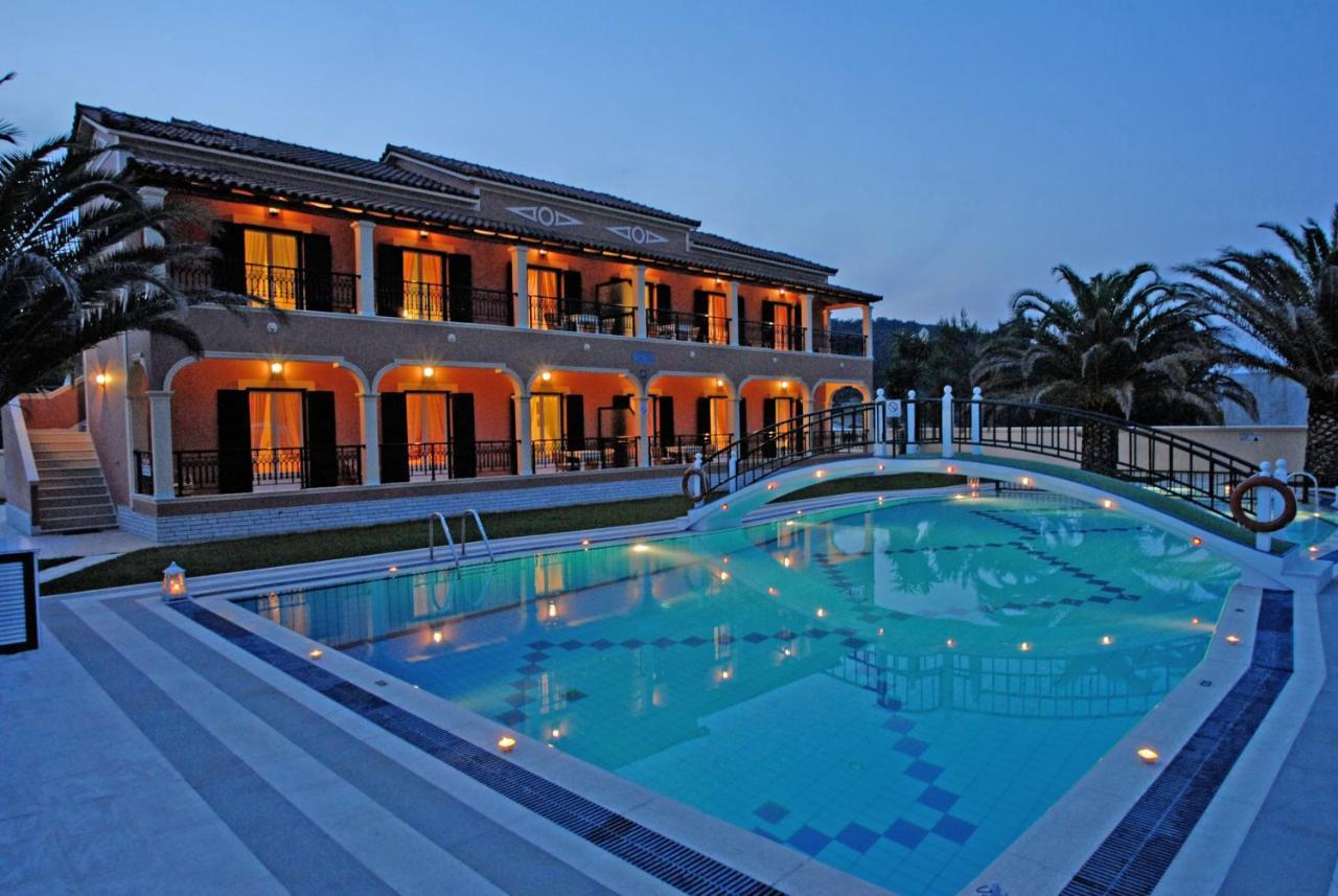 Dimitris Apartments 