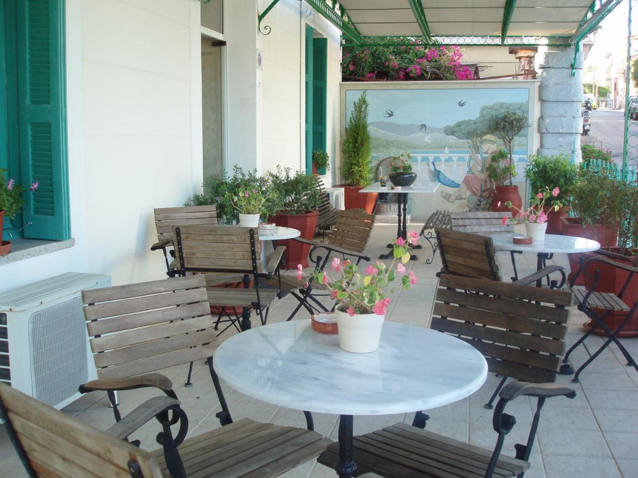 Orfeas Hotel 3 *