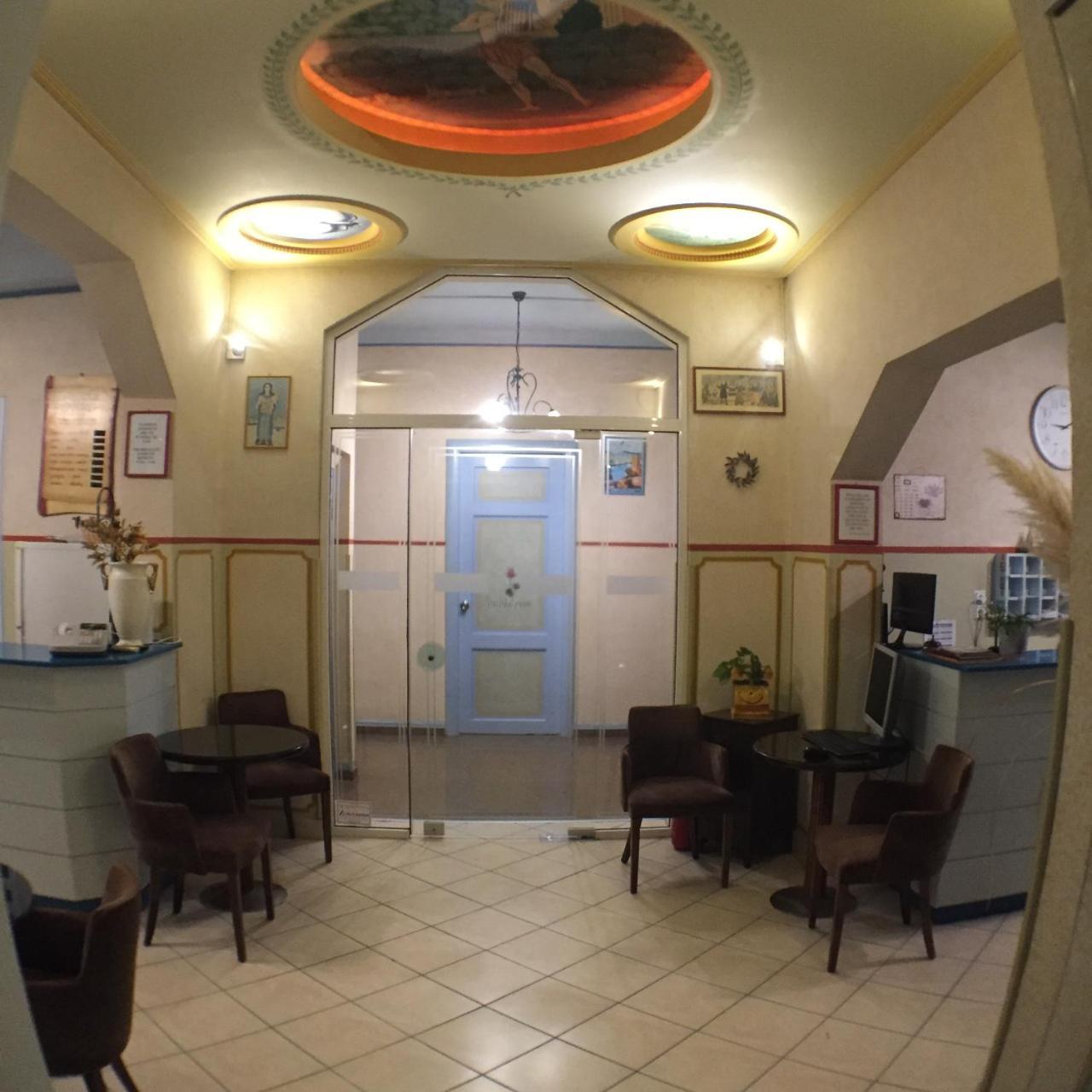 Orfeas Hotel 3 *