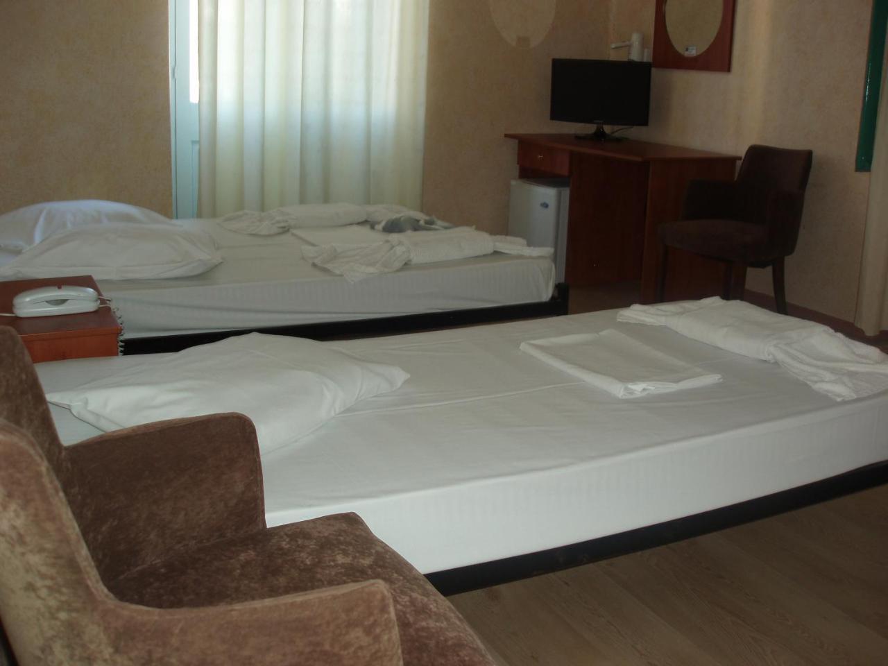 Orfeas Hotel 3 *