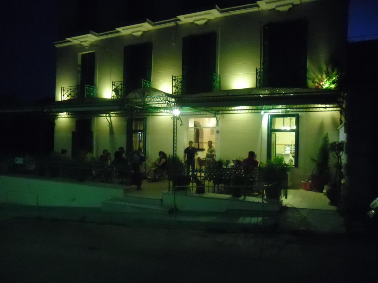 Orfeas Hotel 3 *