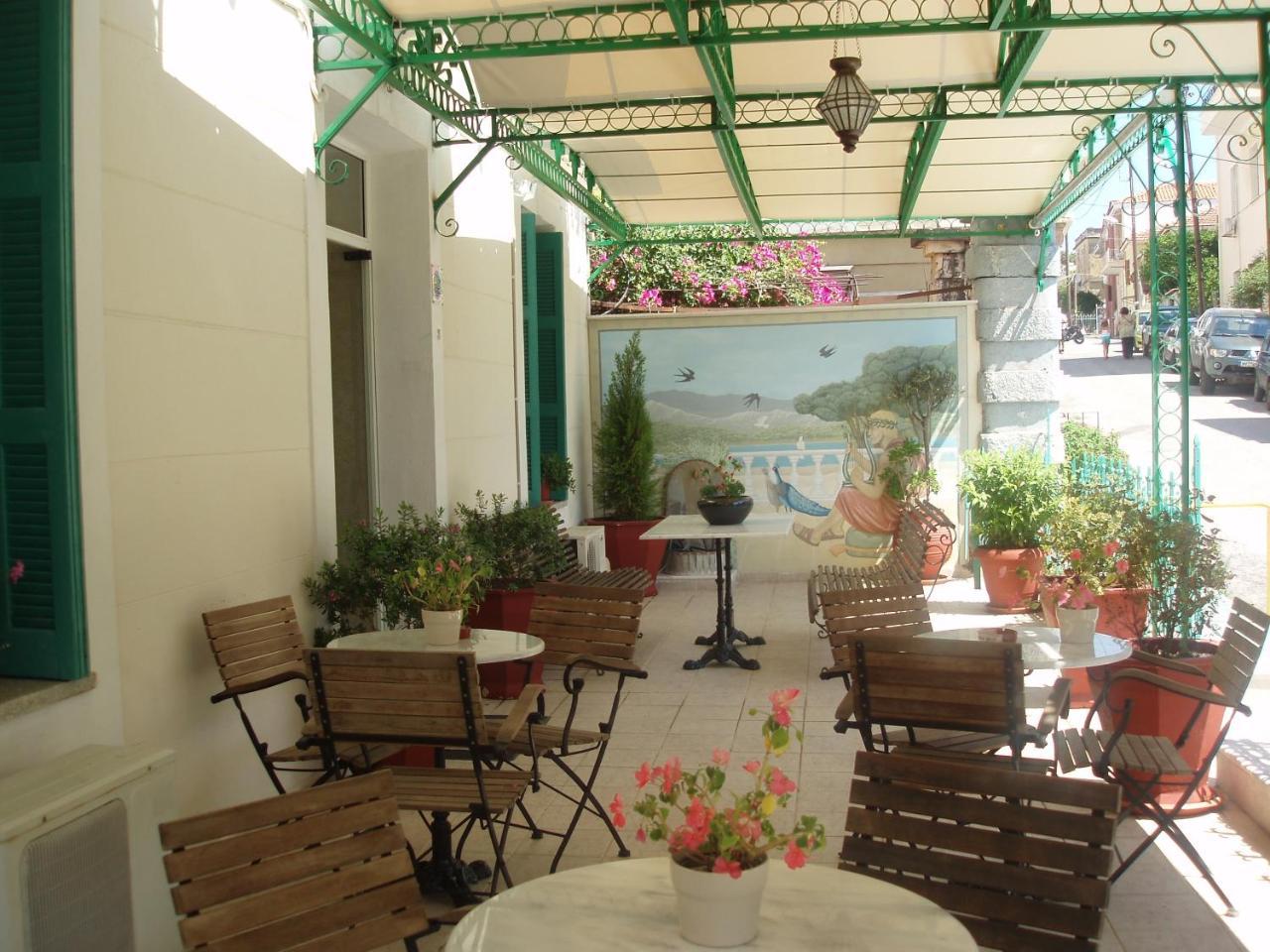 Orfeas Hotel 3 *