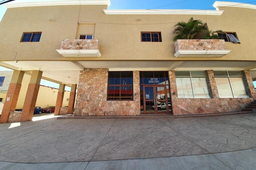 Hotel Colonos in Cabo-san-lucas