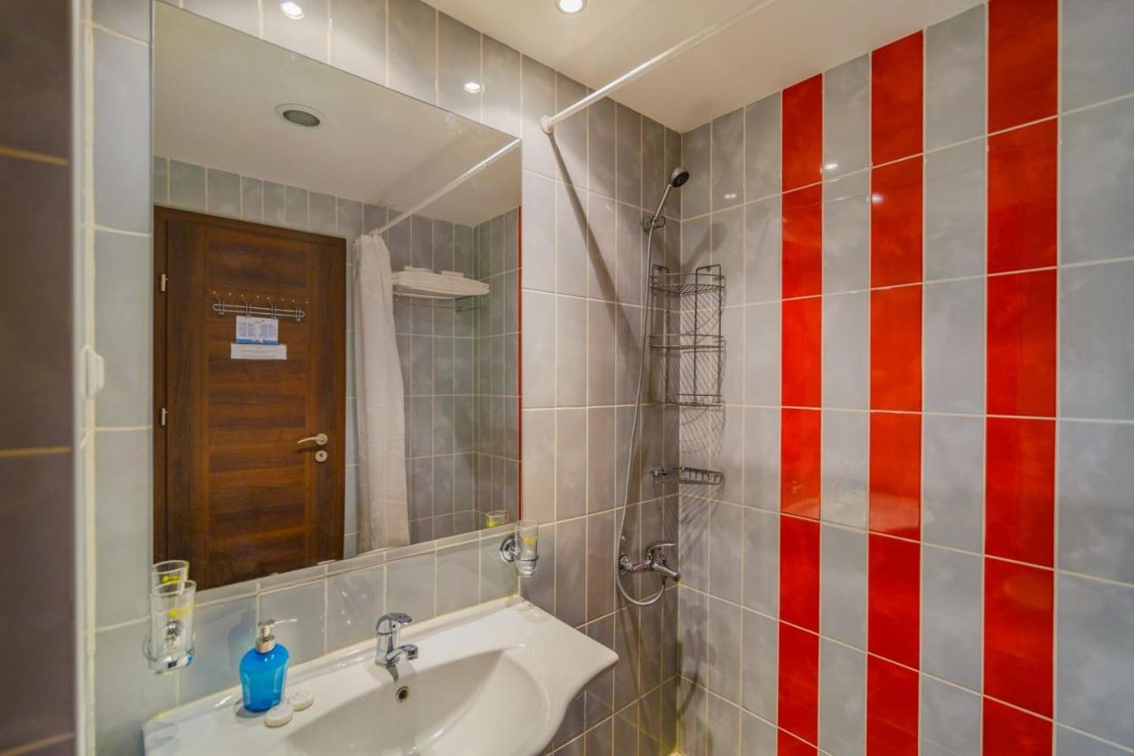Spacious Studio With Balcony & Pool By The Marina