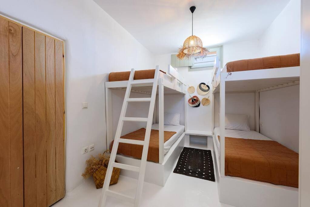 Santa Maria Villa 3 *