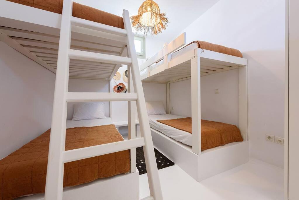 Santa Maria Villa 3 *