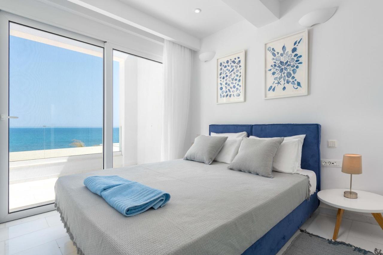 Maria & Nada Beachfront Villas 4 * Maria & Nada Beachfront Villas 4 *