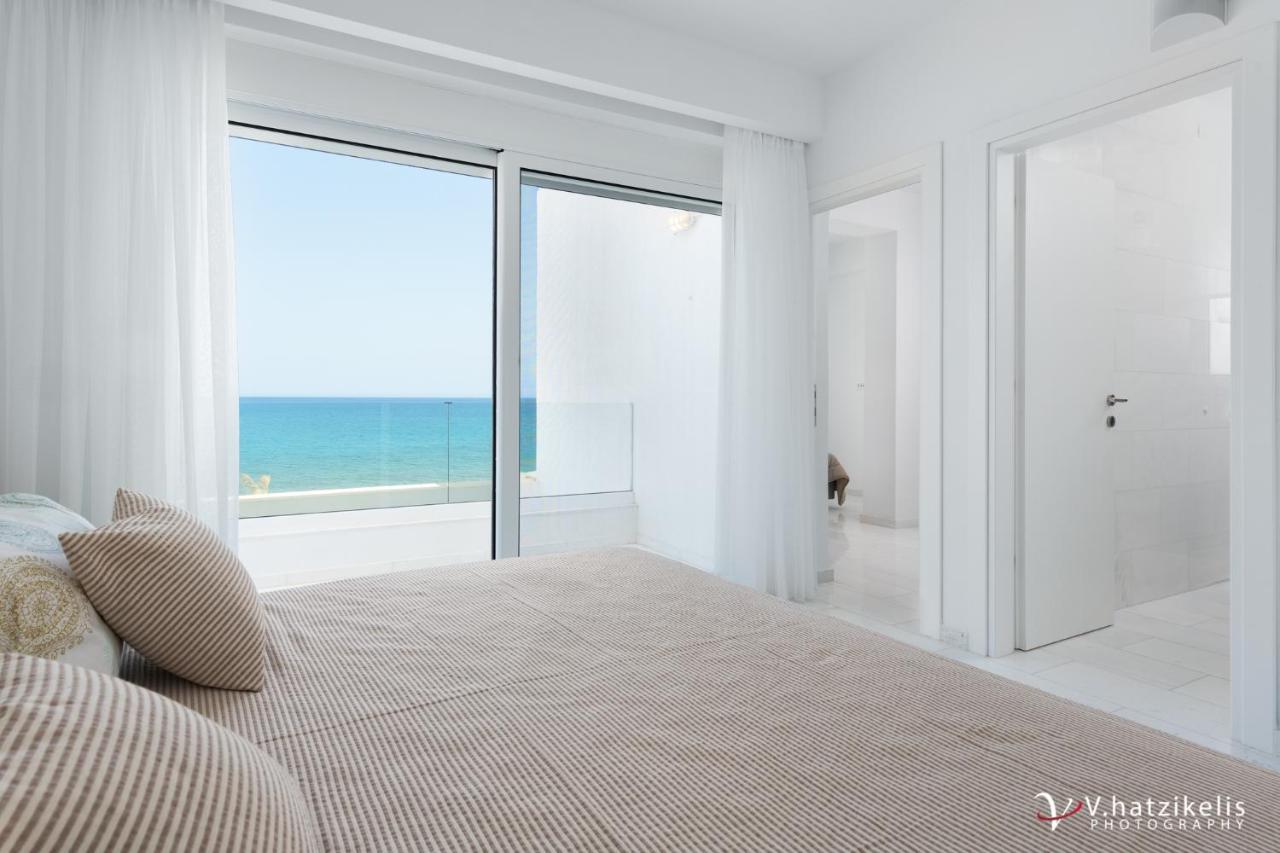 Maria & Nada Beachfront Villas 4 * Maria & Nada Beachfront Villas 4 *