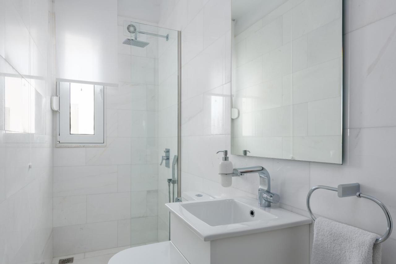 Maria & Nada Beachfront Villas 4 * Maria & Nada Beachfront Villas 4 *