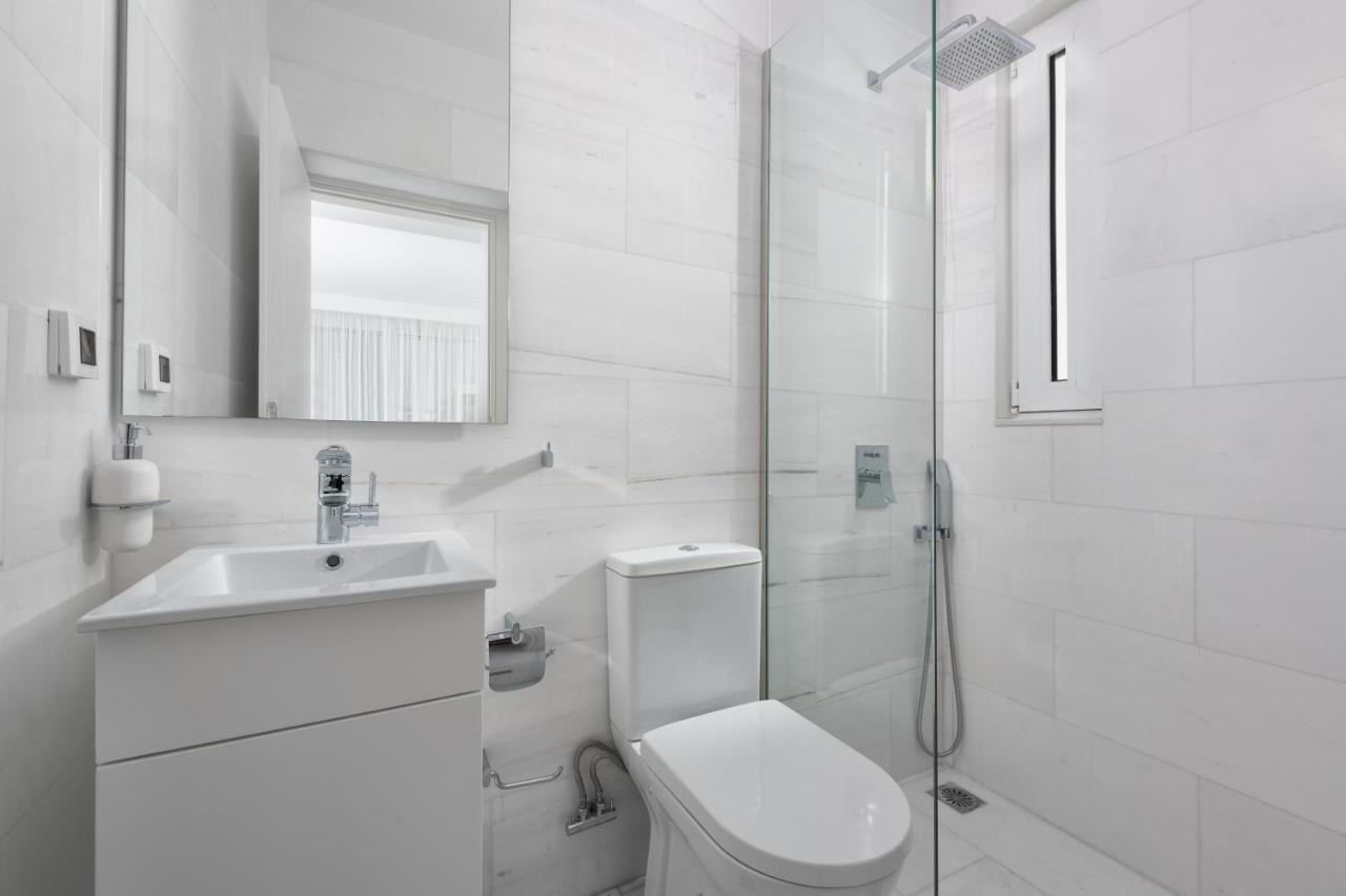 Maria & Nada Beachfront Villas 4 * Maria & Nada Beachfront Villas 4 *