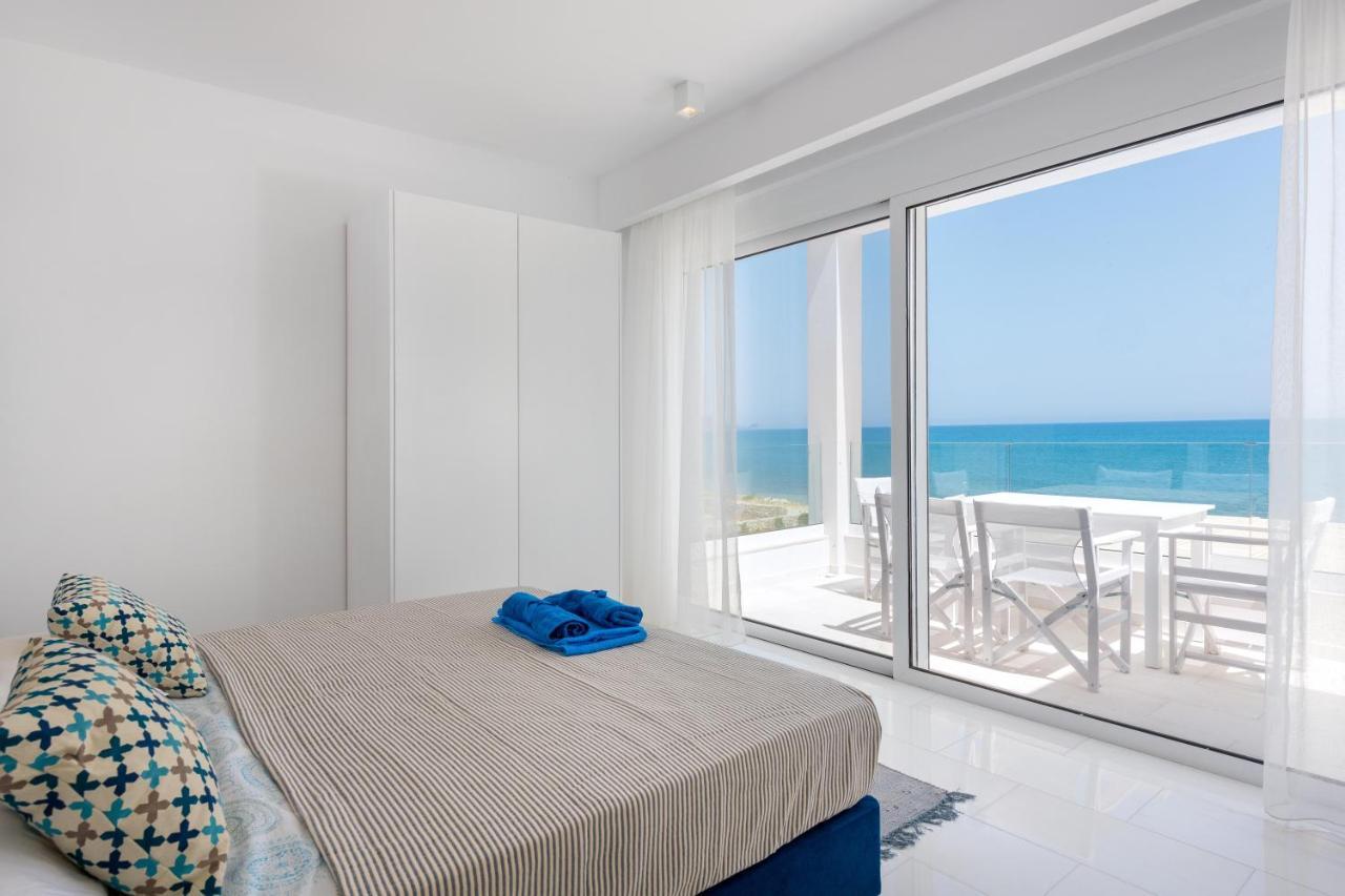 Maria & Nada Beachfront Villas 4 * Maria & Nada Beachfront Villas 4 *