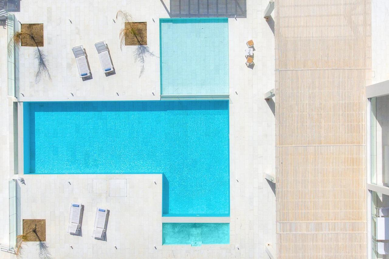 Maria & Nada Beachfront Villas 4 * Maria & Nada Beachfront Villas 4 *