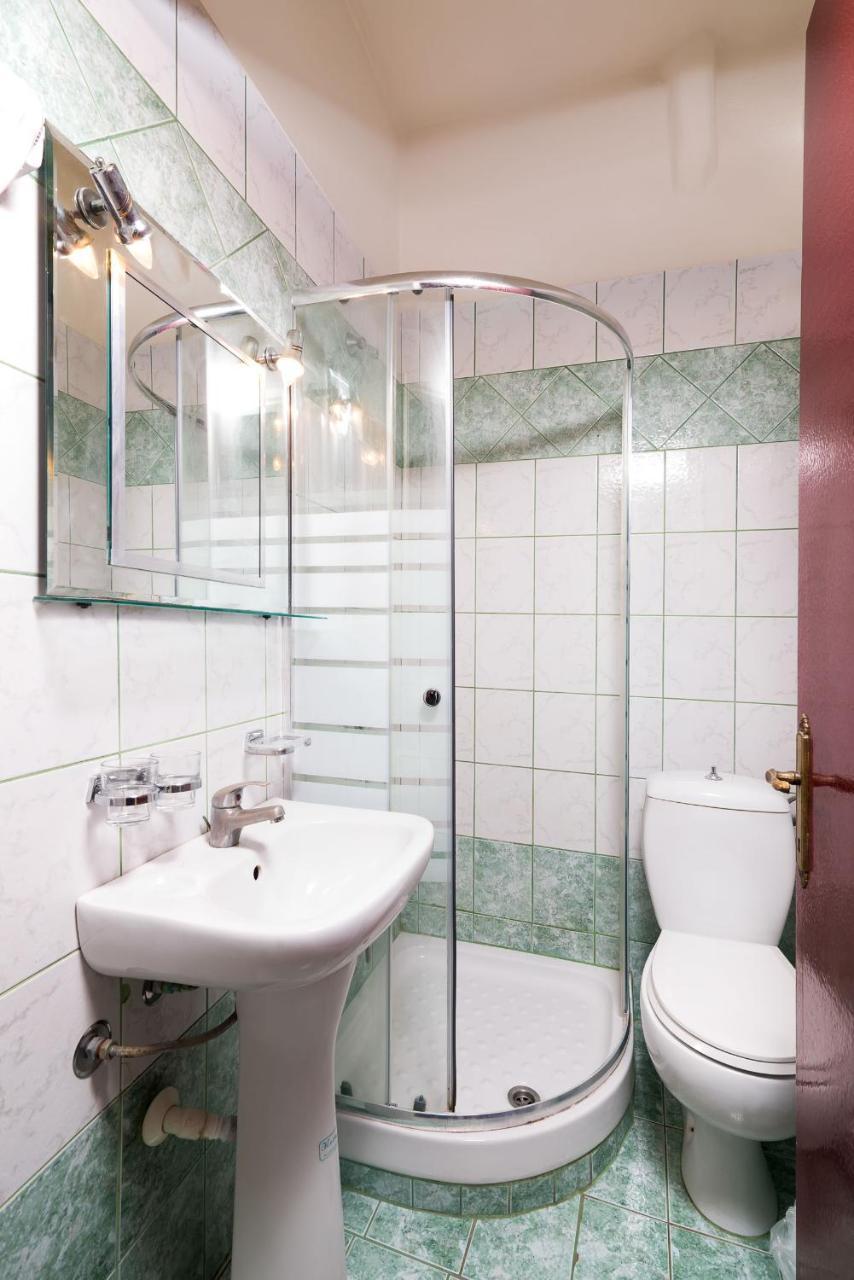 Ralitsa Hotel 3 *